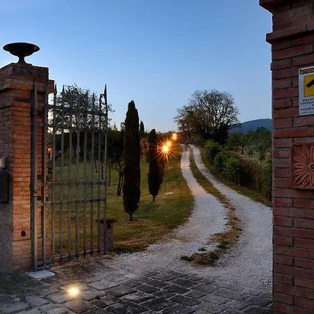 Amedea Tuscany Country Experience ピストイア