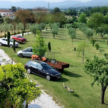 Amedea Tuscany Country Experience ファームステイ ピストイア